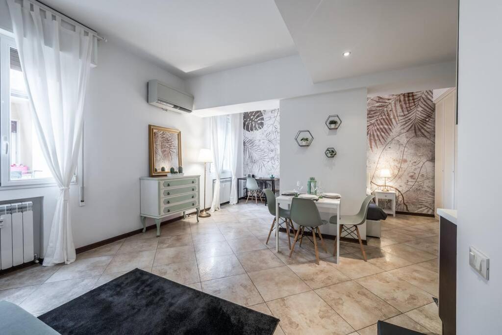 Апартаменти Sotto Le Due Torri 5* Болонья Екстер'єр фото