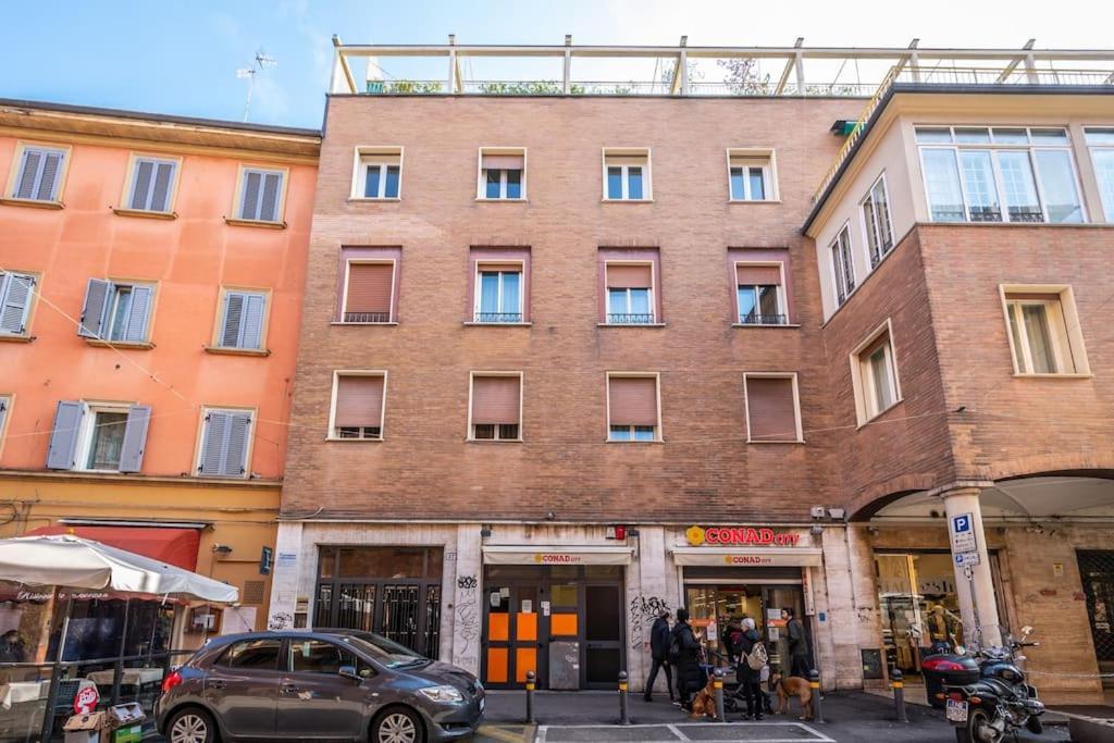 Апартаменти Sotto Le Due Torri 5* Болонья Екстер'єр фото